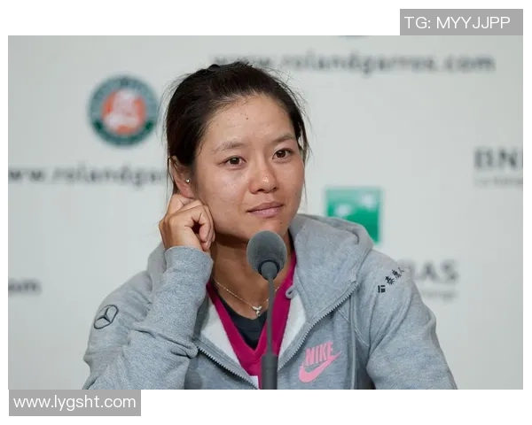 李娜羽毛球生涯的深度对话与人生启示探讨 李娜羽毛球生涯的深度对话与人生启示探讨